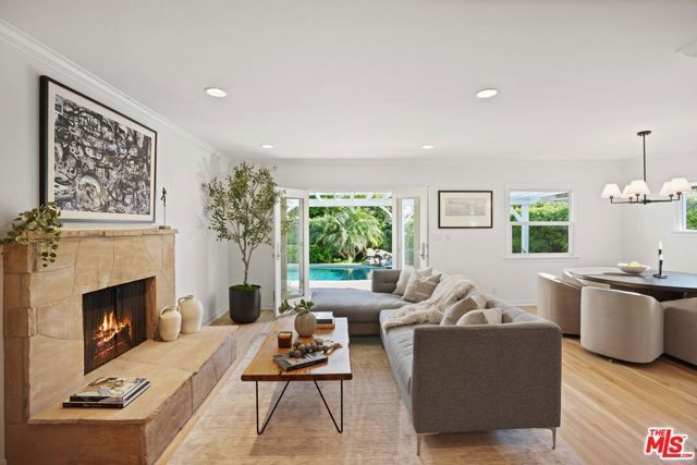 12540 Albers Street, Valley Village, CA 91607
