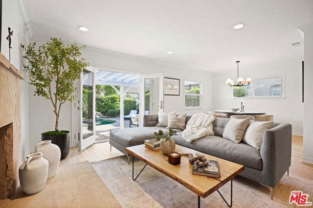 12540 Albers Street, Valley Village, CA 91607