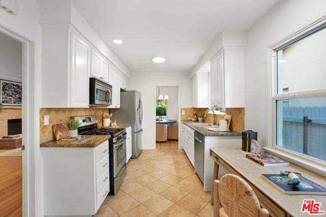 12540 Albers Street, Valley Village, CA 91607