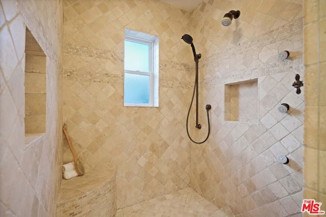 12540 Albers Street, Valley Village, CA 91607