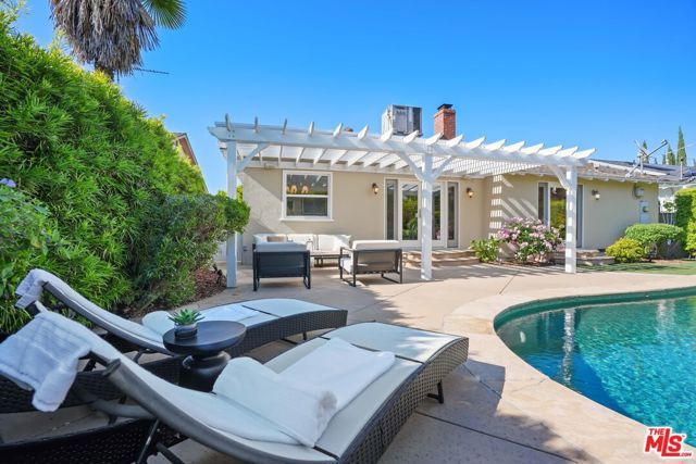 12540 Albers Street, Valley Village, CA 91607