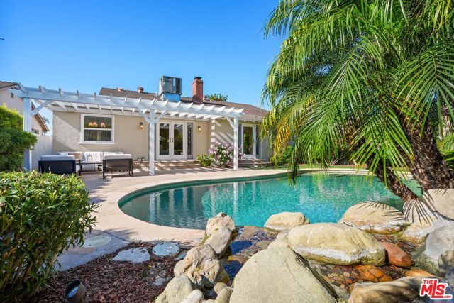 12540 Albers Street, Valley Village, CA 91607
