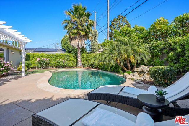 12540 Albers Street, Valley Village, CA 91607