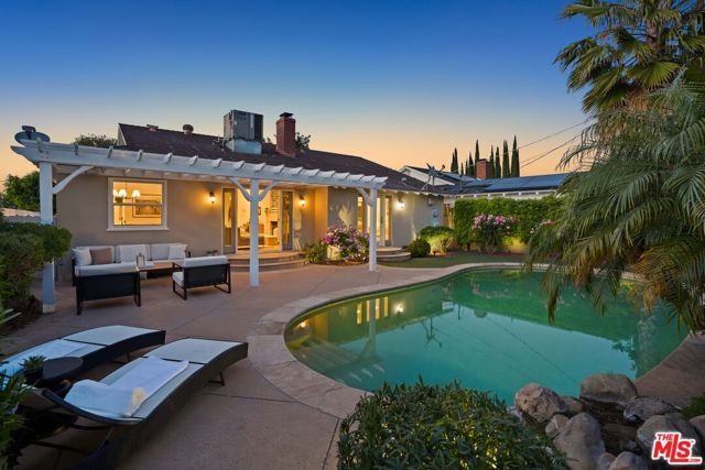 12540 Albers Street, Valley Village, CA 91607
