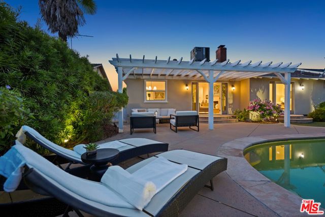 12540 Albers Street, Valley Village, CA 91607