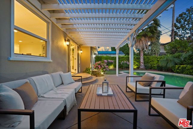 12540 Albers Street, Valley Village, CA 91607