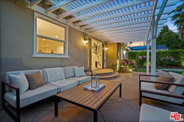 12540 Albers Street, Valley Village, CA 91607