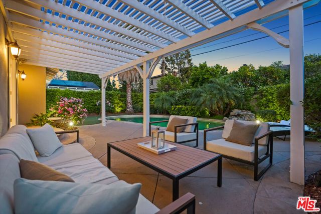 12540 Albers Street, Valley Village, CA 91607