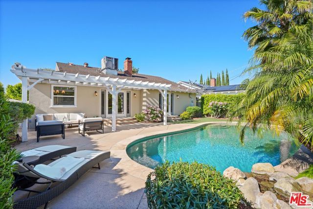 12540 Albers Street, Valley Village, CA 91607