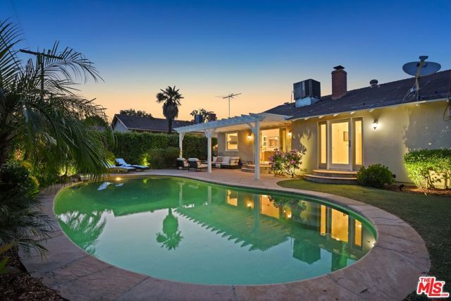12540 Albers Street, Valley Village, CA 91607