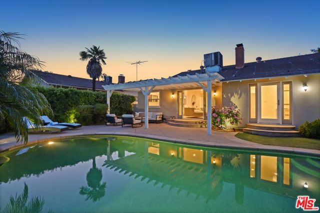 12540 Albers Street, Valley Village, CA 91607