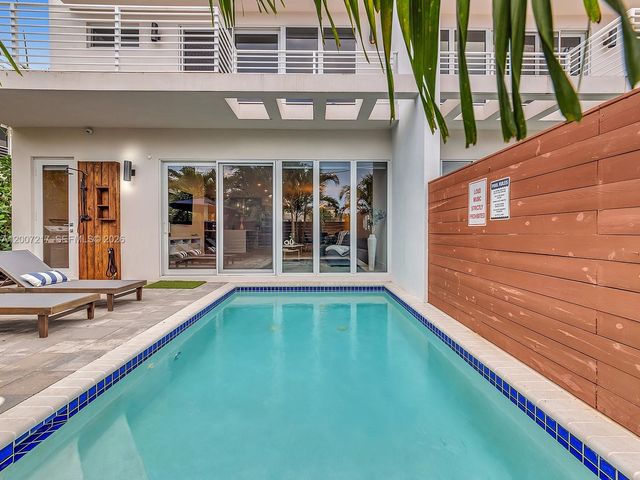 1808 Coral Ridge Dr, Fort Lauderdale, FL 33305