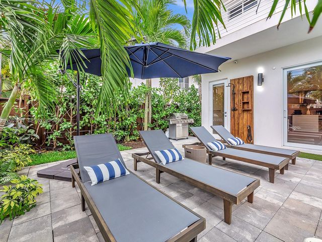 1808 Coral Ridge Dr, Fort Lauderdale, FL 33305