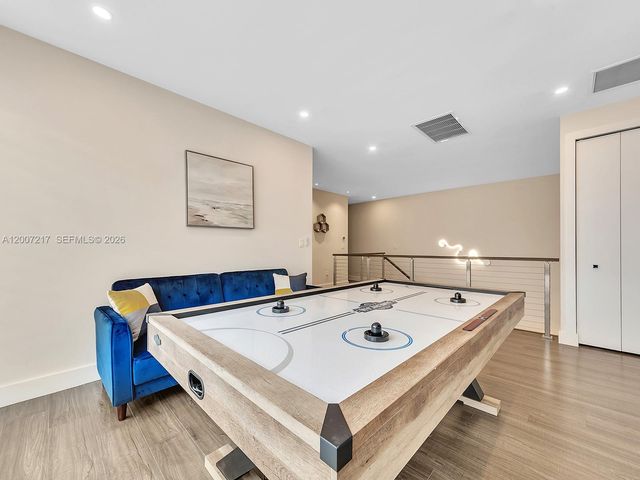 1808 Coral Ridge Dr, Fort Lauderdale, FL 33305