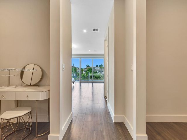 1808 Coral Ridge Dr, Fort Lauderdale, FL 33305