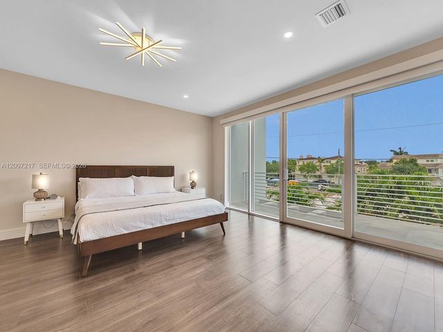 1808 Coral Ridge Dr, Fort Lauderdale, FL 33305