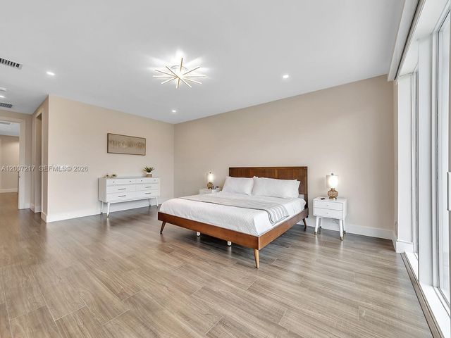 1808 Coral Ridge Dr, Fort Lauderdale, FL 33305
