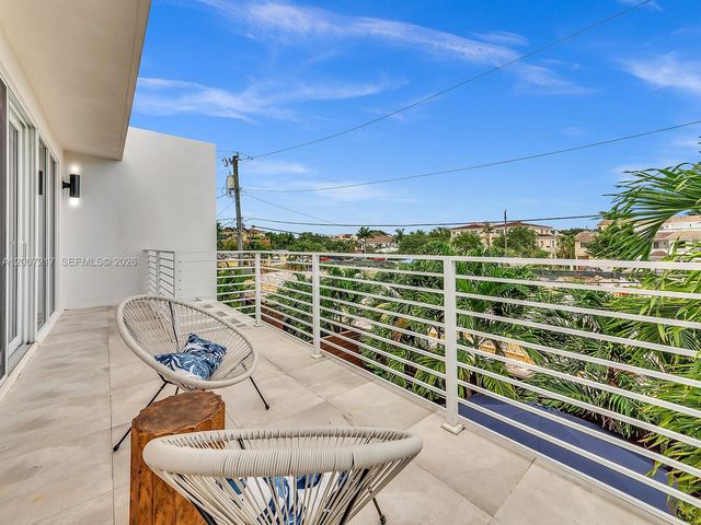1808 Coral Ridge Dr, Fort Lauderdale, FL 33305