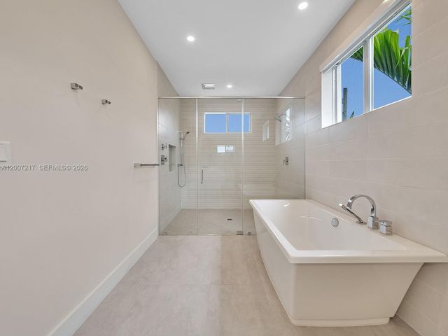 1808 Coral Ridge Dr, Fort Lauderdale, FL 33305