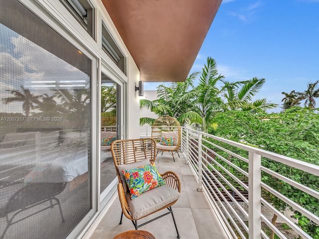 1808 Coral Ridge Dr, Fort Lauderdale, FL 33305