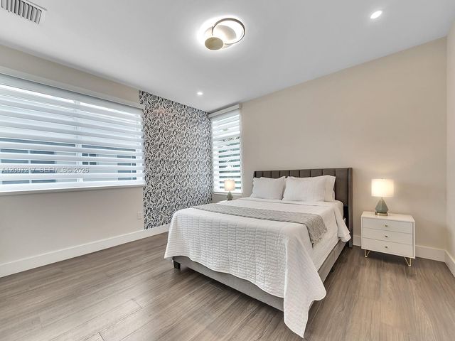 1808 Coral Ridge Dr, Fort Lauderdale, FL 33305
