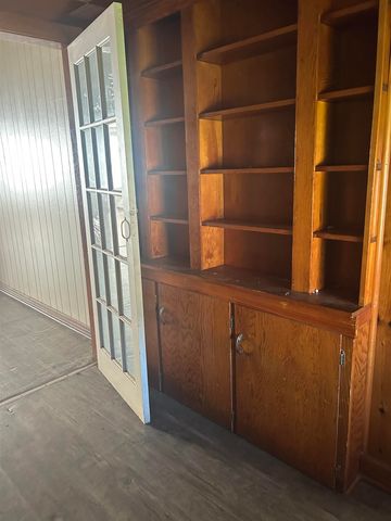 212 St Louis St, Raceland, LA 70394