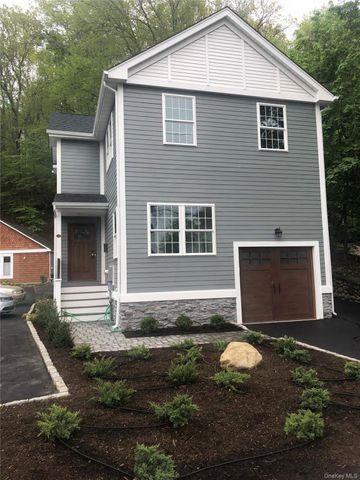 105 Liberty Avenue, Port Jefferson, NY 11777