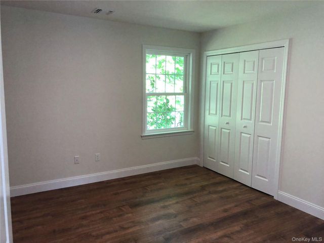 105 Liberty Avenue, Port Jefferson, NY 11777