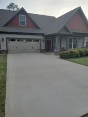 178 Ravines Lane, Spartanburg, SC 29301