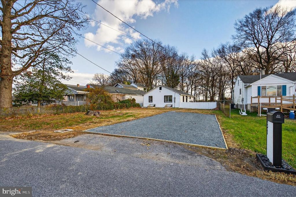 7631 OLD BATTLE GROVE RD, Baltimore, MD 21222