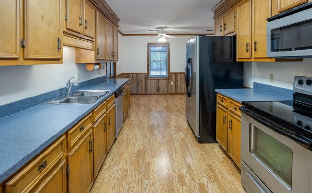 7085 Meeting House Road, Dalzell, SC 29040