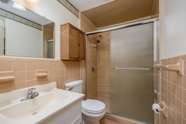 7085 Meeting House Road, Dalzell, SC 29040