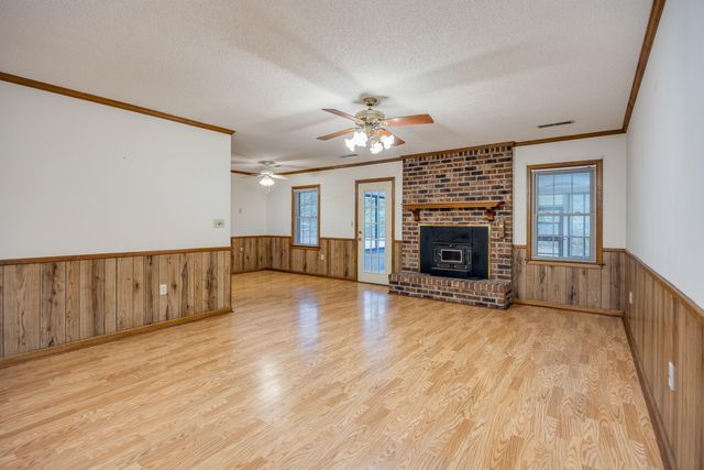 7085 Meeting House Road, Dalzell, SC 29040