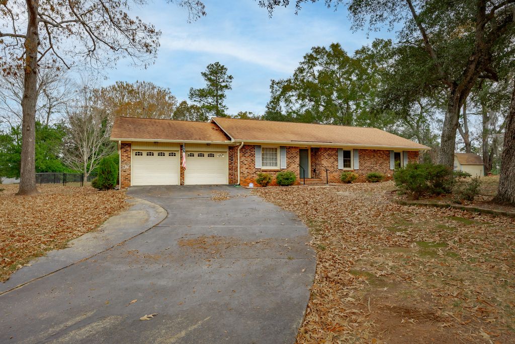 7085 Meeting House Road, Dalzell, SC 29040