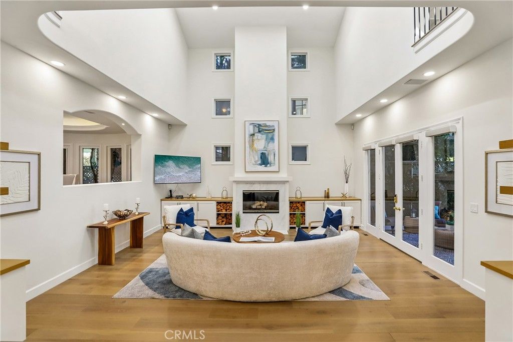 2300 John Street, Manhattan Beach, CA 90266 — exterior