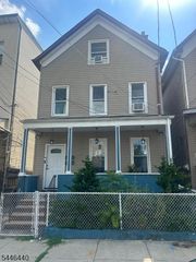 216 Inslee Pl 2, Elizabeth City, NJ 07206