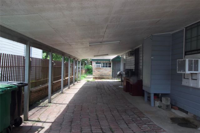 4604 Octavia Street, Houston, TX 77026