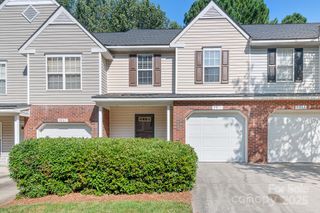 9911 Birch Knoll Court, Charlotte, NC 28213