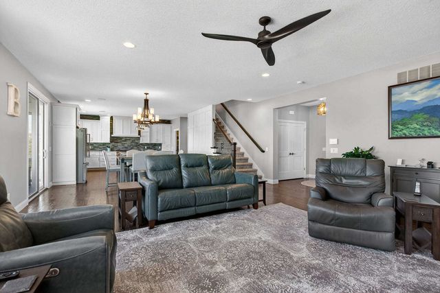 4728 Red Oak Court, Bettendorf, IA 52722