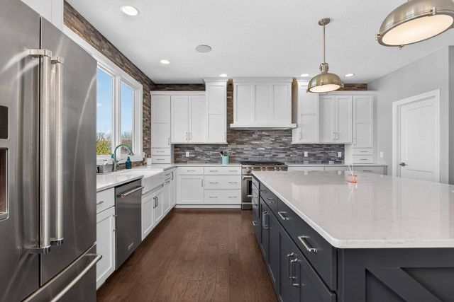 4728 Red Oak Court, Bettendorf, IA 52722