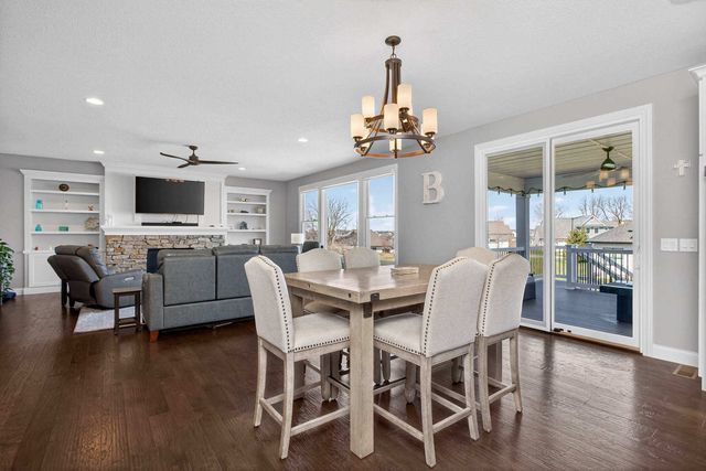 4728 Red Oak Court, Bettendorf, IA 52722