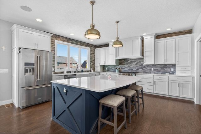 4728 Red Oak Court, Bettendorf, IA 52722