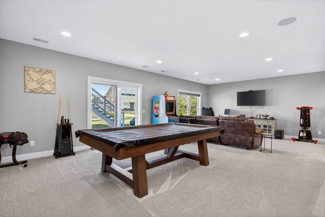 4728 Red Oak Court, Bettendorf, IA 52722