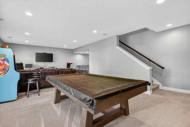 4728 Red Oak Court, Bettendorf, IA 52722