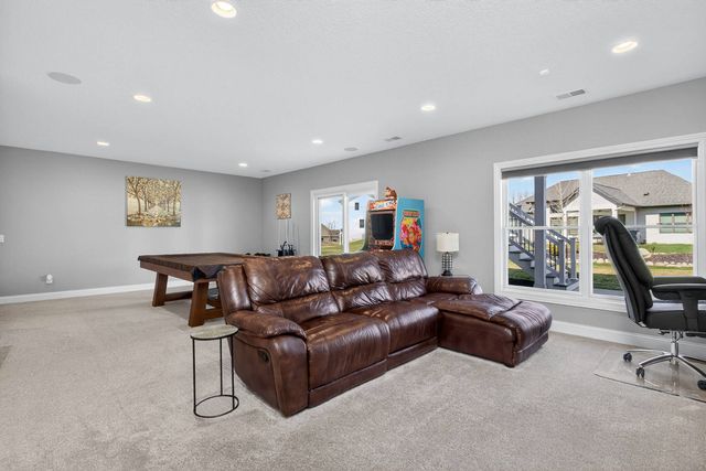 4728 Red Oak Court, Bettendorf, IA 52722