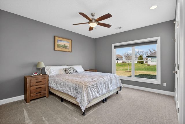 4728 Red Oak Court, Bettendorf, IA 52722