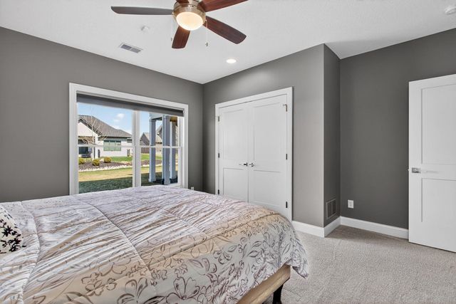 4728 Red Oak Court, Bettendorf, IA 52722