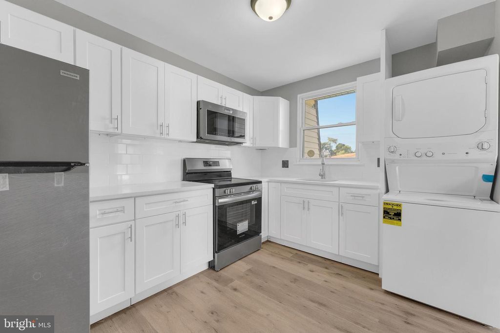 6-6 FLORENCE TOLLGATE, Florence, NJ 08518