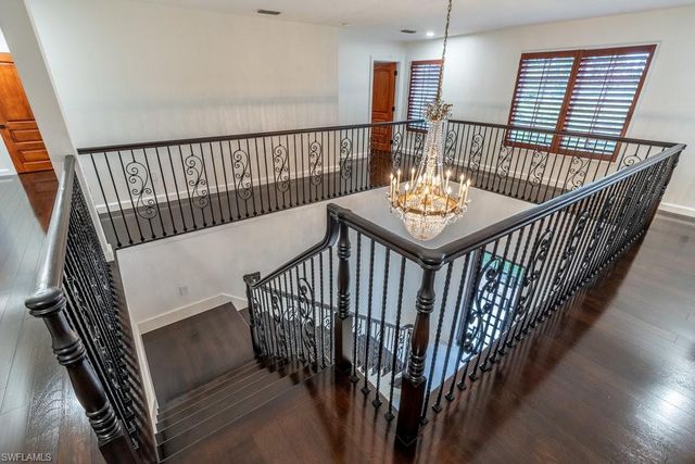 1160 8th ST S, Naples, FL 34102