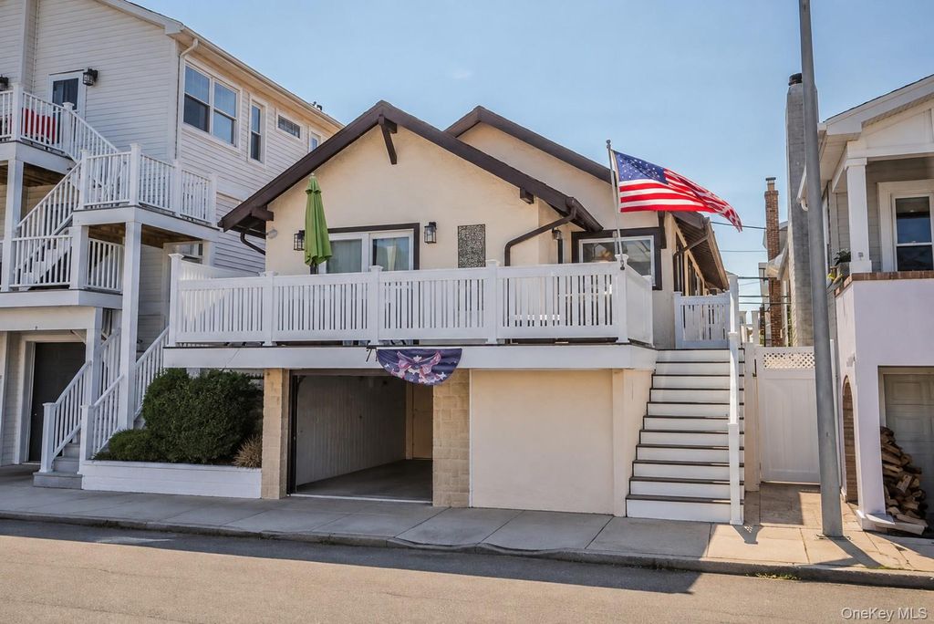 71 Connecticut Avenue, Long Beach, NY 11561